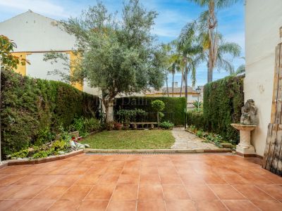 Town House in Azalea Beach, Marbella