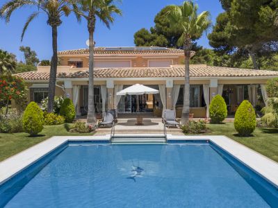 Villa in Benamara, Estepona