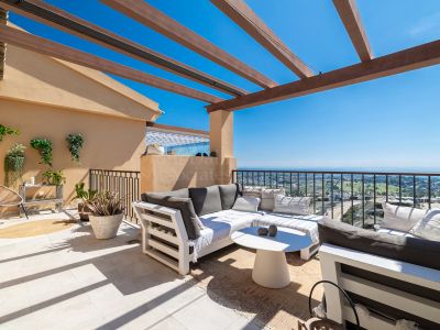 Penthouse in Hacienda del Señorio de Cifuentes, Benahavis