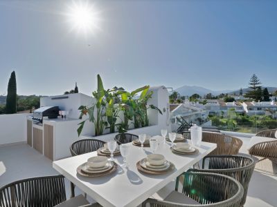 Duplex Penthouse in Los Dragos, Marbella