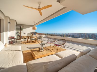 Apartment in Almazara Hills, Istan