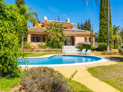 Villa in Cerrado de Elviria, Marbella