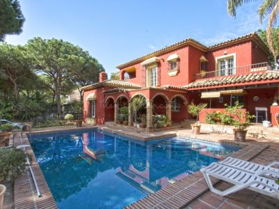 Villa in Las Chapas, Marbella