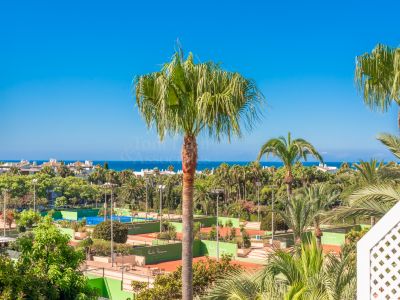 Duplex Penthouse in Marina Puente Romano, Marbella