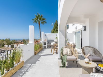 Apartment in Puerto del Almendro, Benahavis