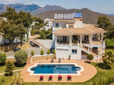 Villa in La Mairena, Marbella