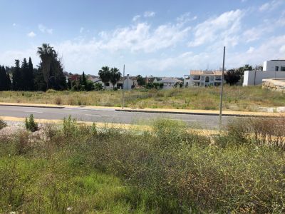 Plot in Selwo, Estepona