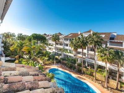 Penthouse in Las Cañas Beach, Marbella