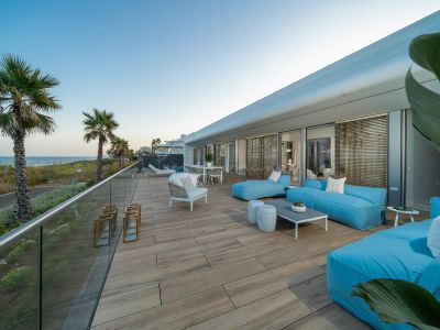 Villa in Estepona Playa, Estepona