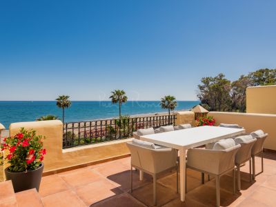 Duplex Penthouse in Bahía del Velerín, Estepona