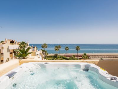 Triplex in Bahía del Velerín, Estepona