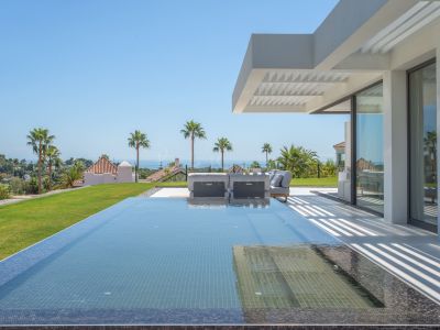 Duplex Penthouse in Mirador del Paraiso, Benahavis