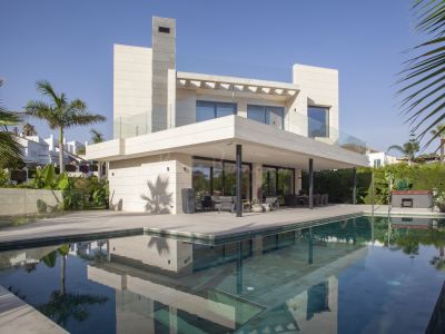 Villa in Parcelas del Golf, Marbella