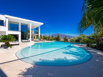 Villa in La Alqueria, Benahavis