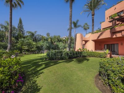 Apartment in Cabo Bermejo, Estepona