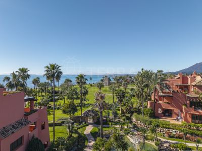 Penthouse in Torre Bermeja, Estepona