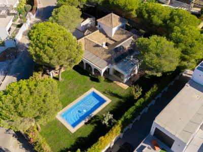 Villa in El Paraiso, Estepona