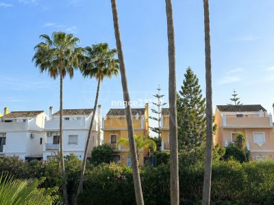 Duplex Penthouse in New Golden Mile, Estepona