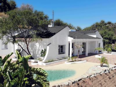 Finca en Altos de Estepona, Estepona