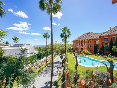 Apartamento en Monte Halcones, Benahavis