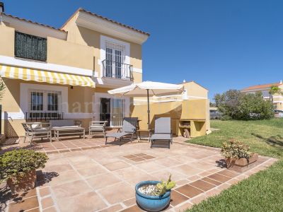 Town House in La Duquesa Golf, Manilva