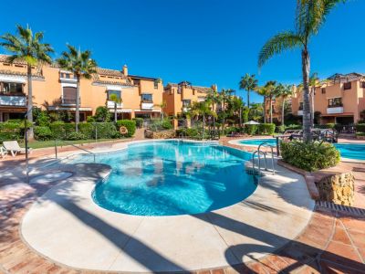 Town House in Bahia de Marbella, Marbella