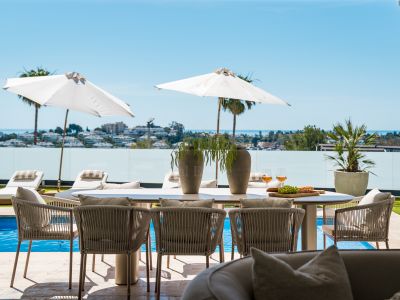 Villa en Atalaya Fairways, Benahavis