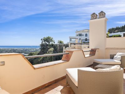 Duplex Penthouse in Los Almendros, Benahavis