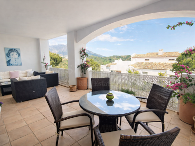 Apartamento en Altos de La Quinta, Benahavis