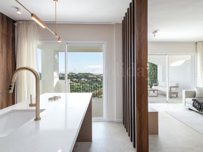 Apartment in Altos de La Quinta, Benahavis