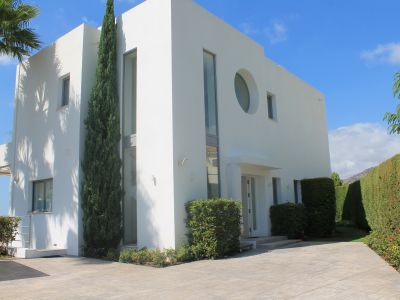 Villa in Puerto del Capitan, Benahavis