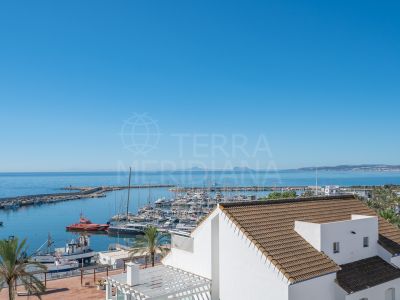 Apartment in Estepona Town, Estepona