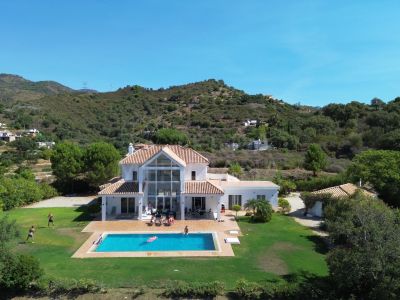 Villa in Los Reales - Sierra Estepona, Estepona