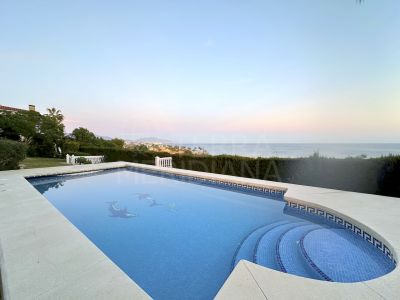 Villa in Buenas Noches, Estepona