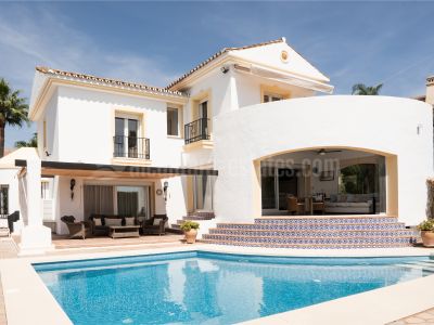 Villa en Altos del Paraiso, Benahavis