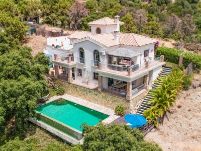 Villa in Forest Hills, Estepona