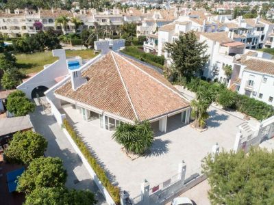 Negocio en El Pilar, Estepona