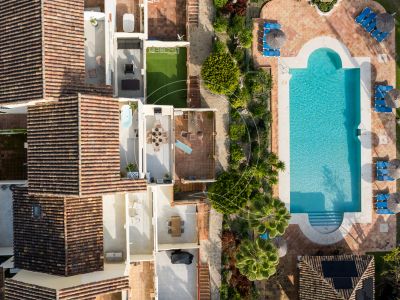 Town House in Los Pinos de Aloha, Marbella