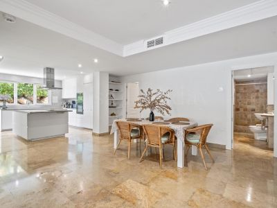 Apartamento Planta Baja en Las Lomas del Marbella Club, Marbella