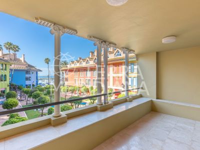 Apartment in Sotogrande Puerto Deportivo, Sotogrande