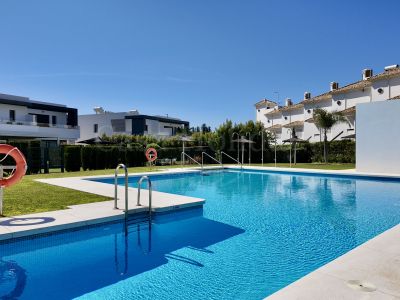 Semi Detached House in Oasis22, Estepona
