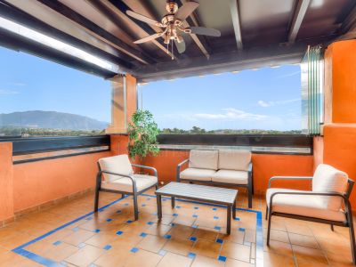 Apartment in Gazules del Sol, Benahavis