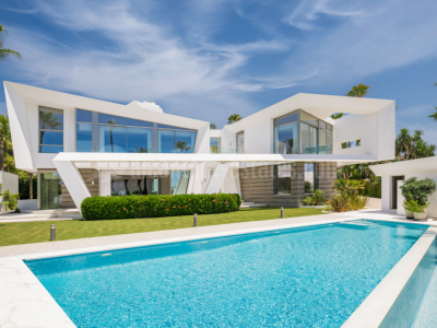 Villa in Los Monteros Playa, Marbella