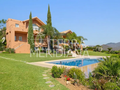Villa in La Mairena, Marbella