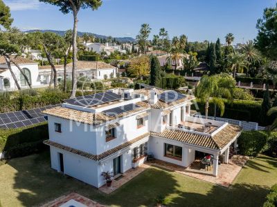 Villa in Los Monteros Playa, Marbella