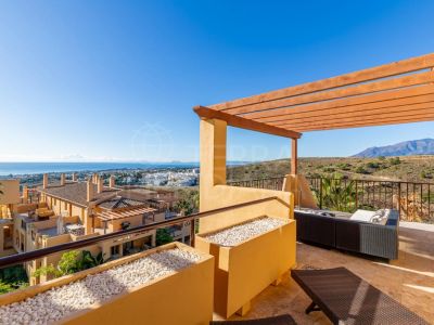 Penthouse in Los Altos del Paraiso, Estepona