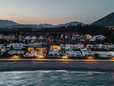 Semi Detached House in Marbella Golden Mile, Marbella