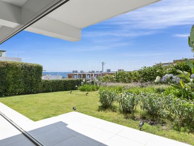 Ground Floor Apartment in Estepona Golf, Estepona