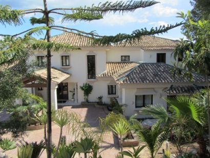 Villa for rent in Nueva Andalucia, Marbella