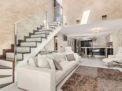 Villa for sale in Beach Side Golden Mile, Marbella Golden Mile